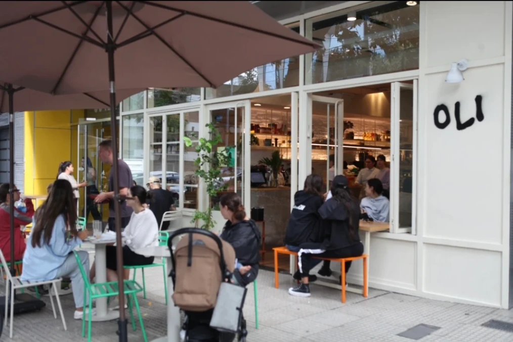 Oli Café 2